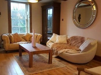 Grigshot Apartment Страуд Екстериор снимка