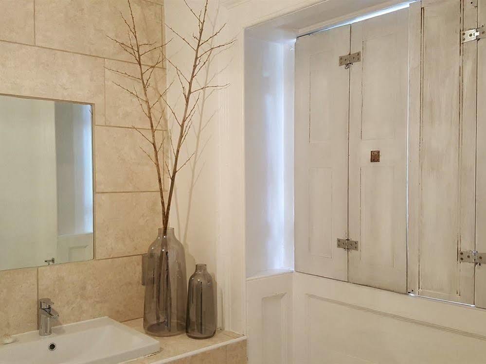 Grigshot Apartment Страуд Екстериор снимка